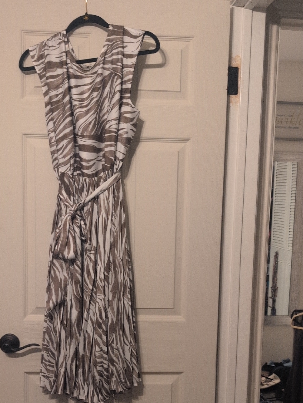 Nine West Brown & White Sleeveless Printed Midi Dress
